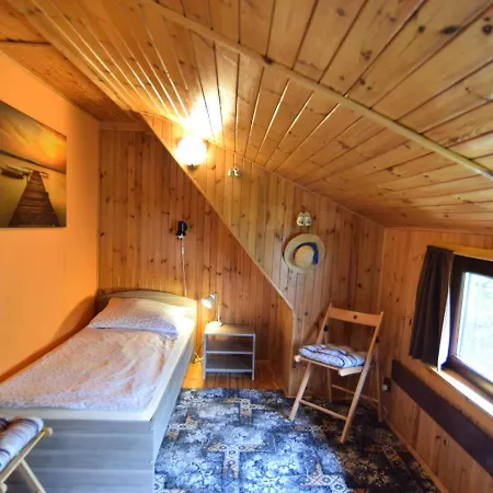 With Fireplace And Private Garden Dom wakacyjny Żuromin